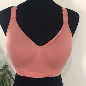 NWOT Victoria’s Secret Incredible Sport Bra 36Csz